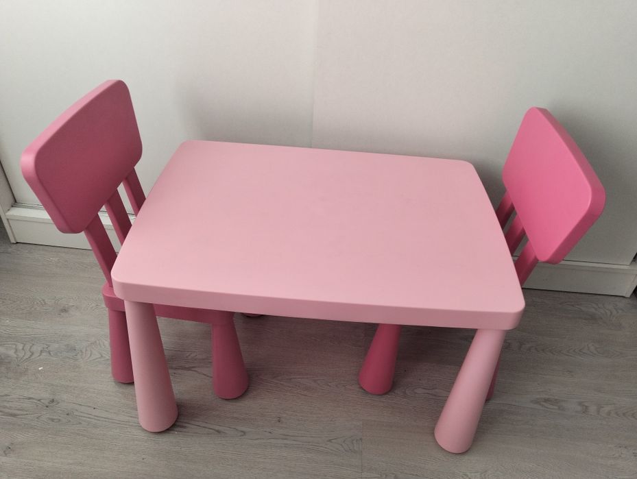 Stolik Mamut + 2 krzesełka