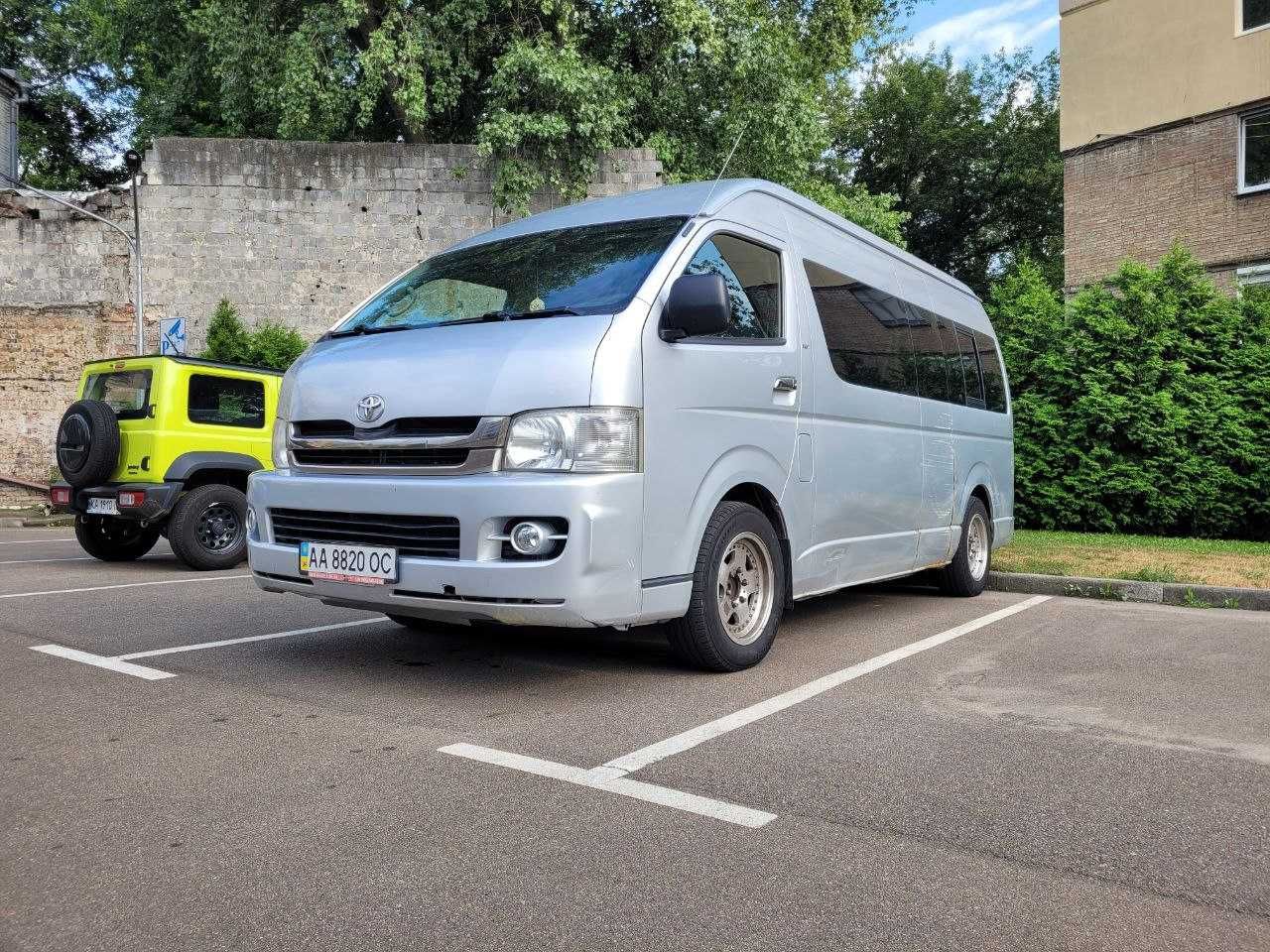 Продам автобус TOYOTA 9 місць