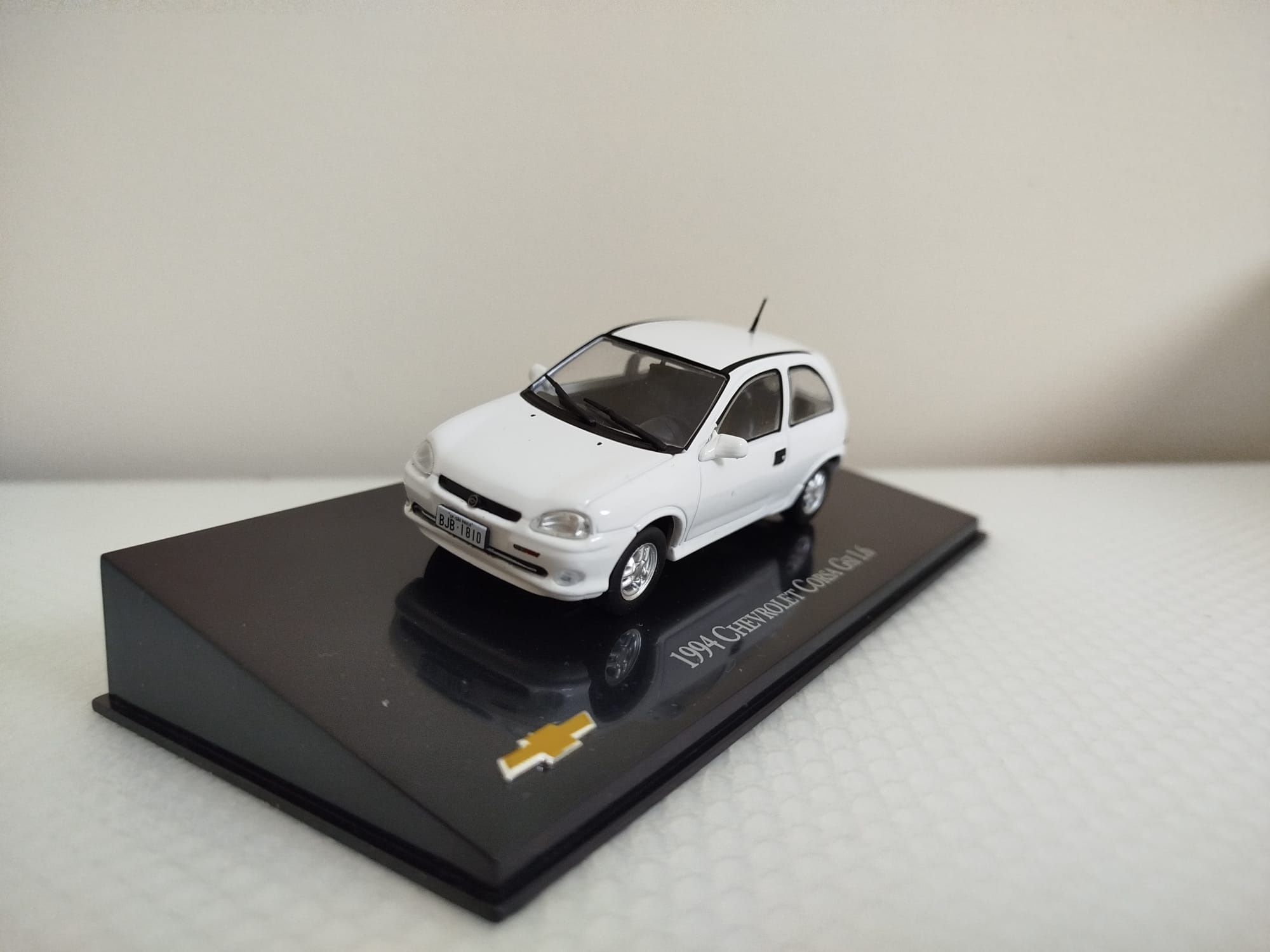Miniatura Chevrolet Corsa GSI 1/43 Nova