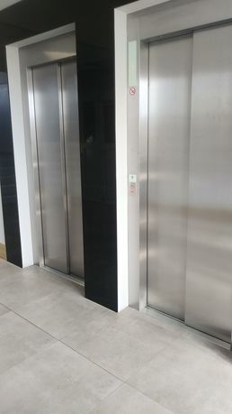 Komfortowe biuro 15m2, winda, w cenie media, poza strefą
