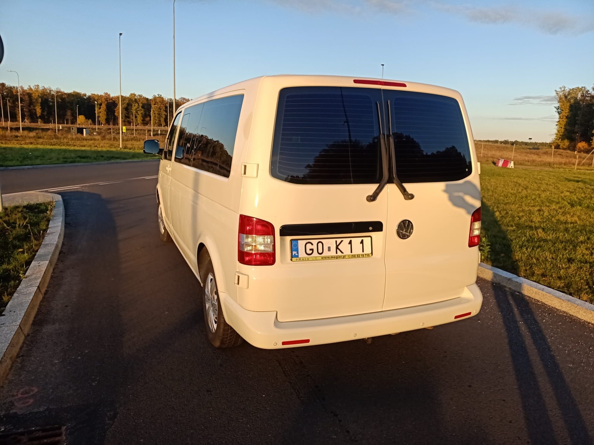 Wynajmę busa, bus do wynajęcia, osobowy, przewóz osób,  VW T5