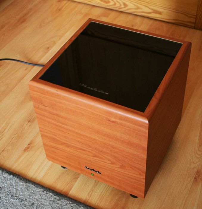 Mocny subwoofer aktywny Wharfedale PowerCube 8+