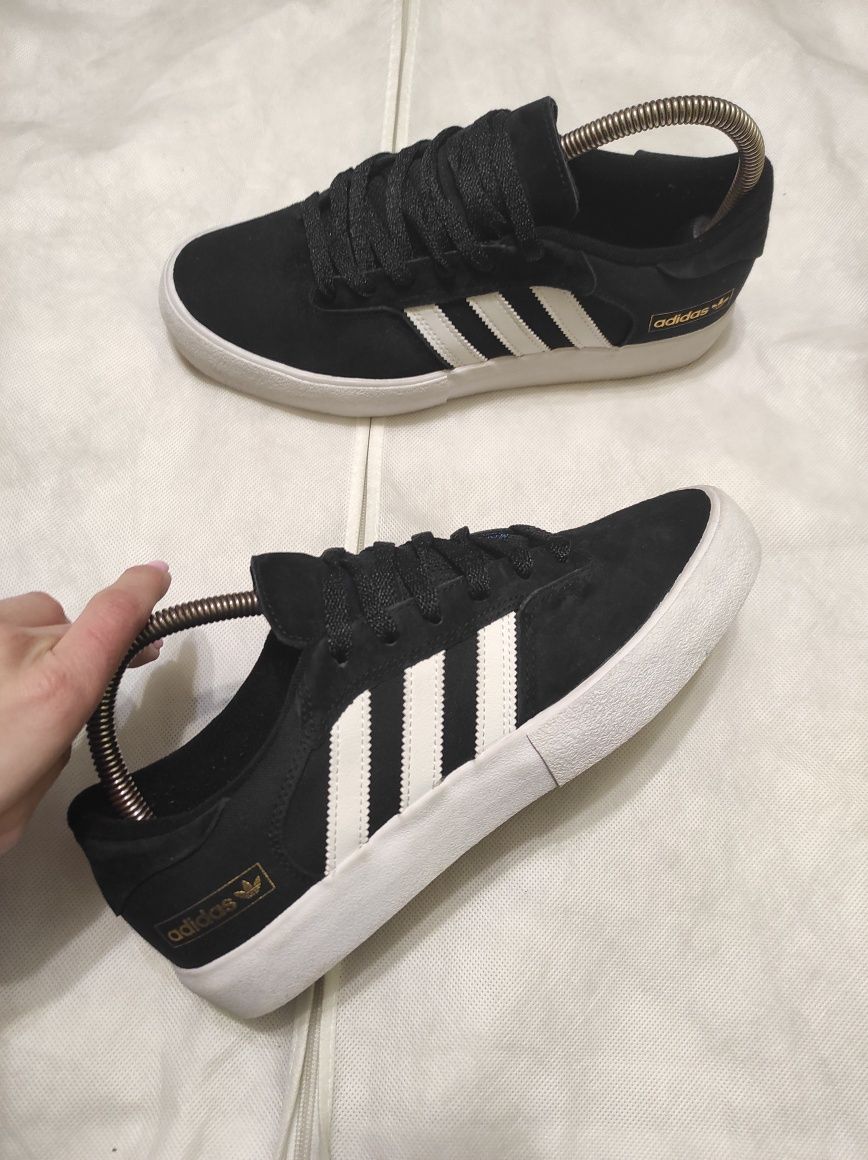 Кросівки Adidas 43р. 27.5см original як нові