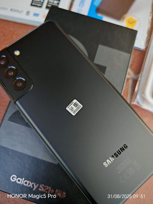 Samsung Galaxy s21 plus