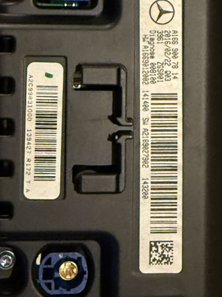 Monitor radio mercedes cla