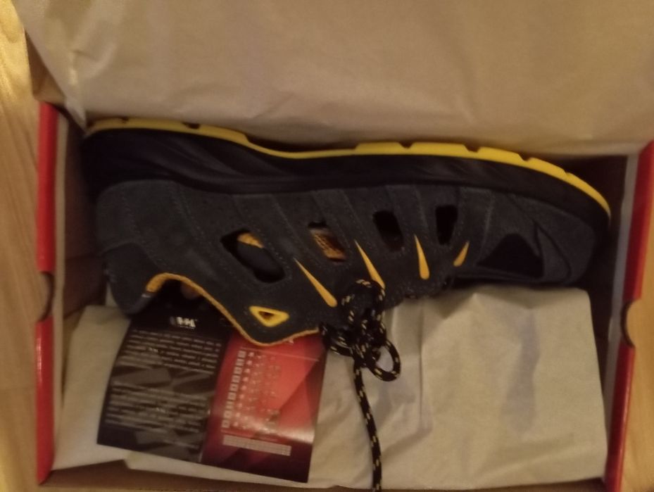 Sandały robocze z podnoskiem