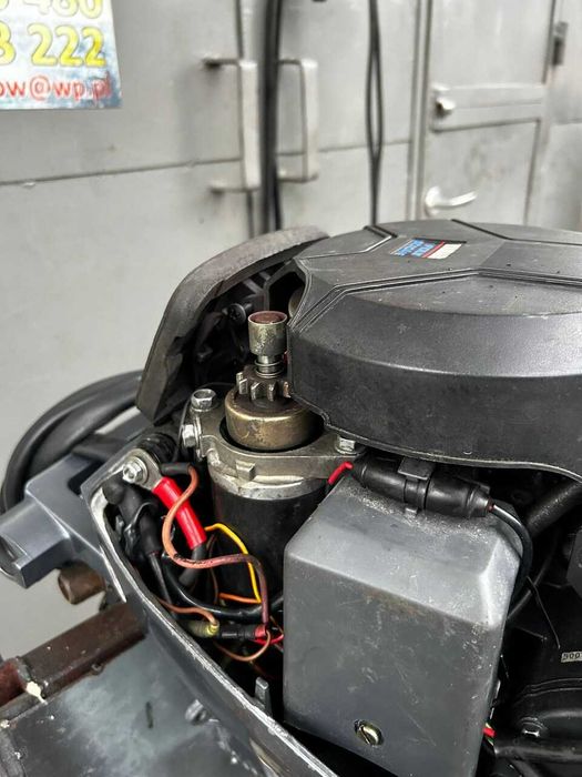 Silnik zaburtowy Yamaha 8 KM Stopa L 4-suw rozrusznik