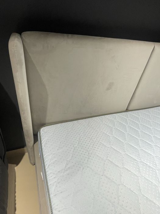 Продам ліжко нове, не підійшло по кольору 2,02 *2,15( матрас 1,80*2,0)