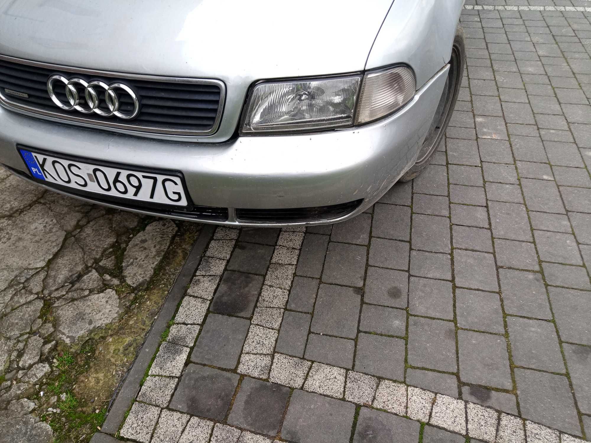 Audi A4 B5 zderzak przód przedni Ly7m przed lift  srebrny