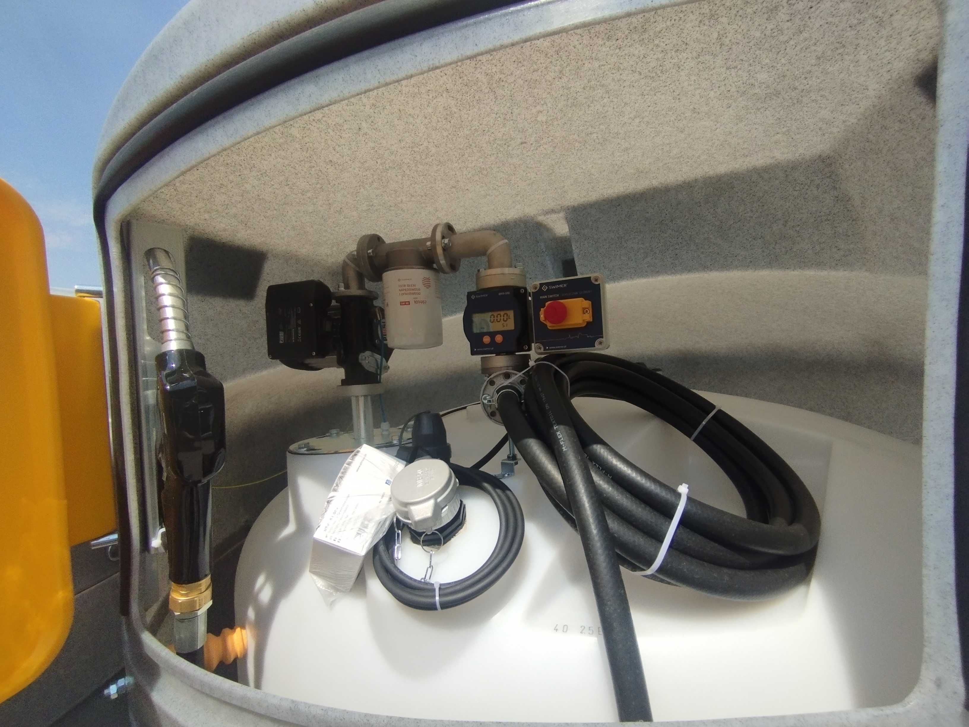 Zbiornik na paliwo SWIMER 2500l + licznik z pam. 32 tankowań + 8 m wąż