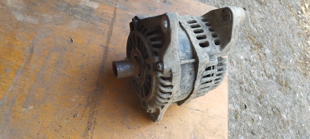 Продам генератор Нісан навара D40