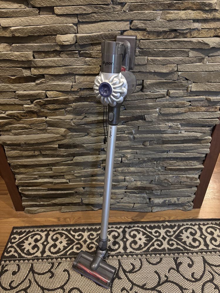 Пилосос Dyson v6