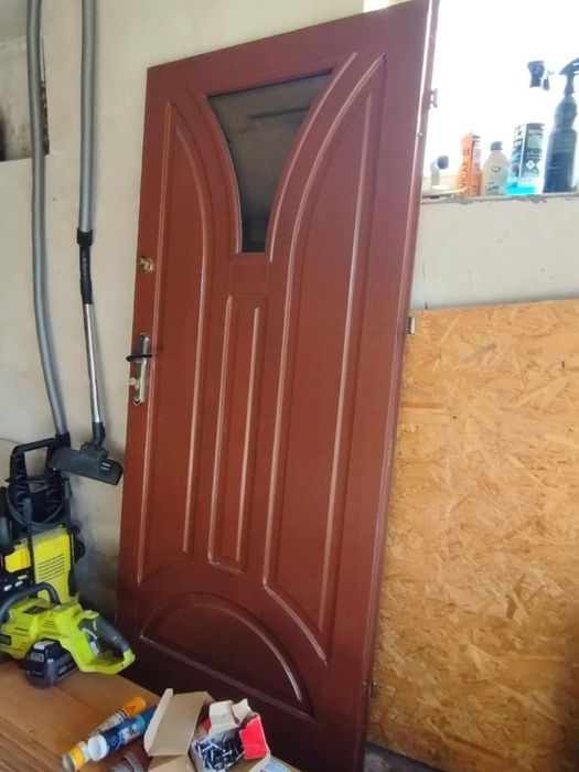 Dzwi używane stan dobry 90