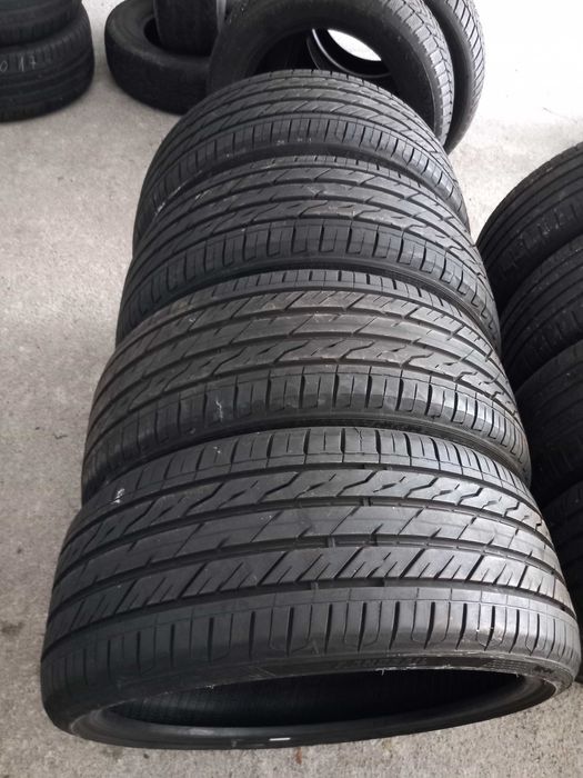 4 Pneus 225/35R20 como Novos