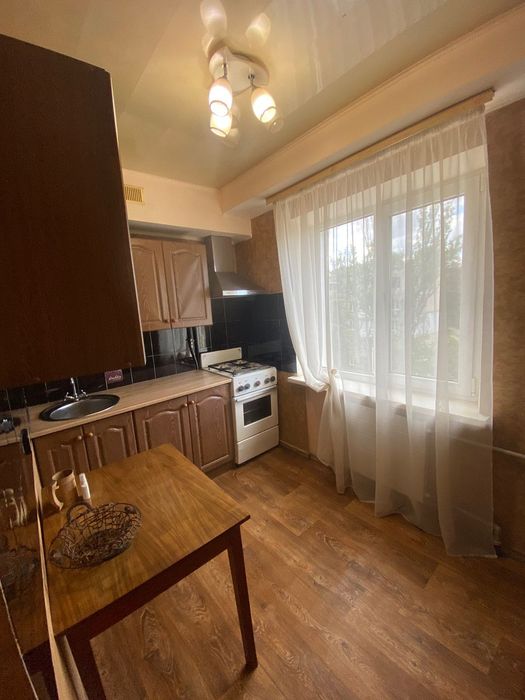 Продам простору 2-кімнатну квартиру для сім’ї у місті Кам’янське