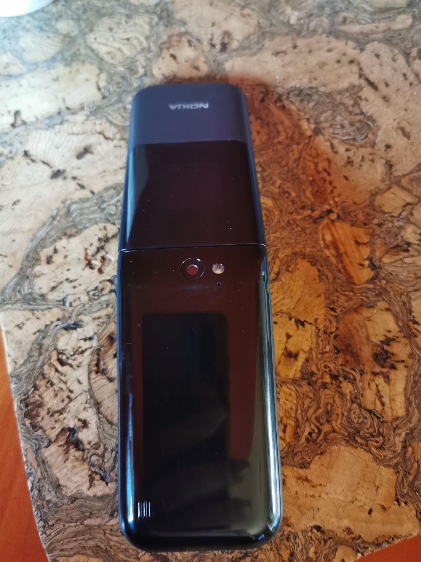 Telefon z klapką NOKIA 2720 Flip