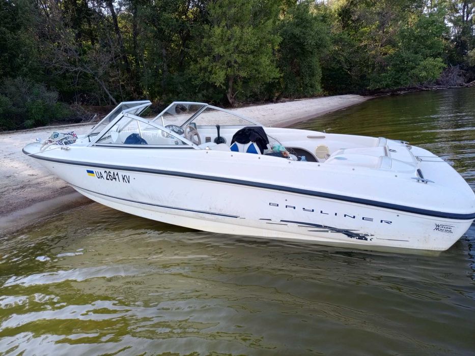 Bayliner 175 катер