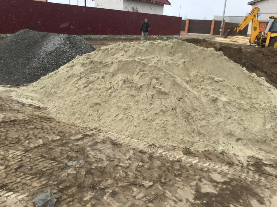 Щебінь, пісок, відсів, чорнозем, суглинок, бій будівельний