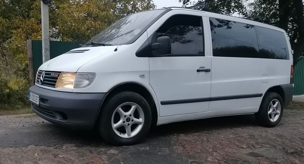 Продам автомобіль Mercedes Vito