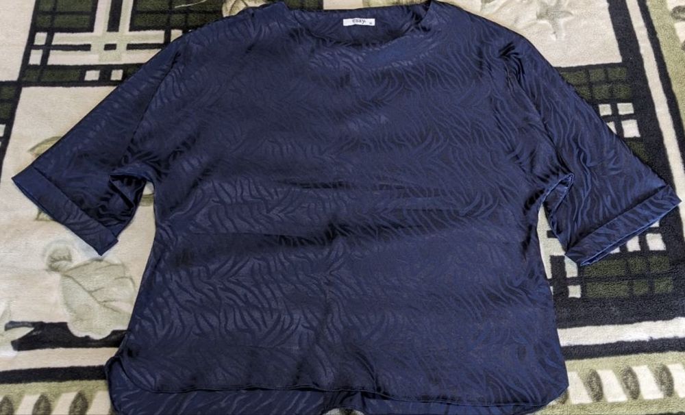 Блуза темно- синього кольору