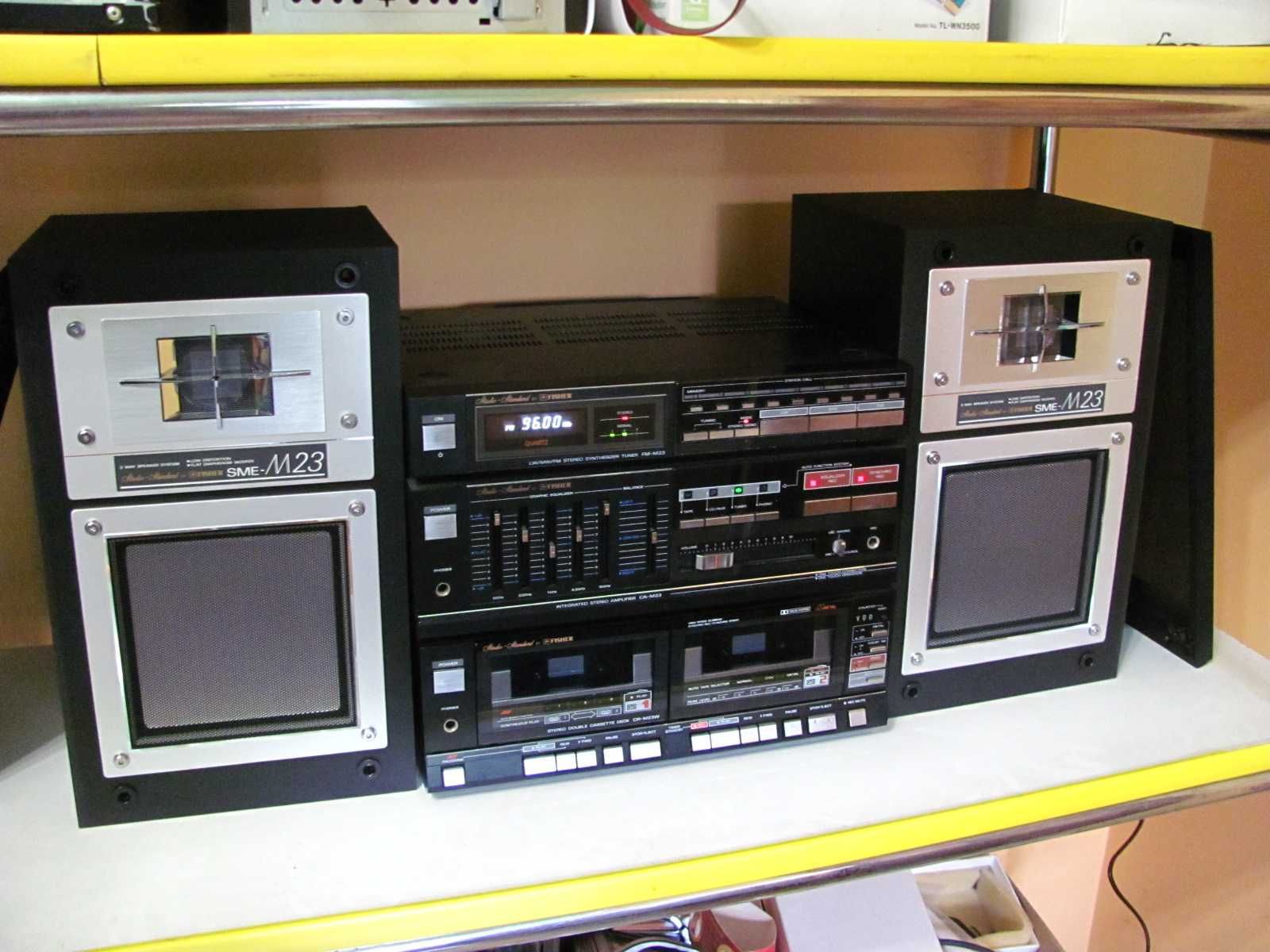 Wieża FISHER wzmacniacz tuner magnetofon deck + dwie kolumny
