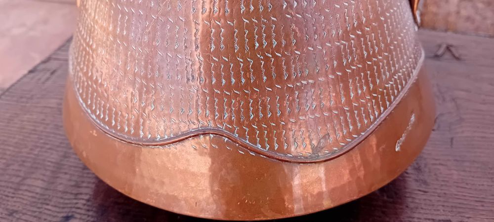 Vintage Peça de cobre artesanal  design francês de Jean Goarder!