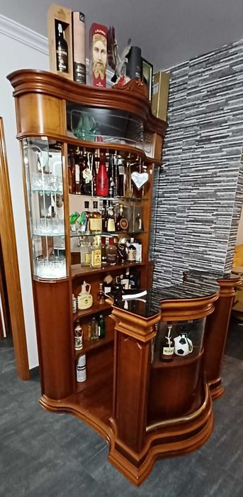 Bar de Sala - Madeira Maciça