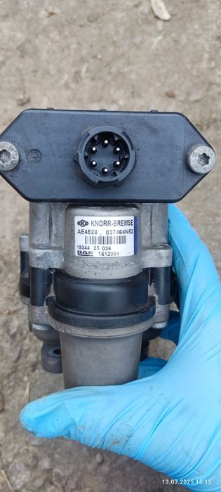 Четырех контурный кран защиты на Daf,Knorr-Bremse