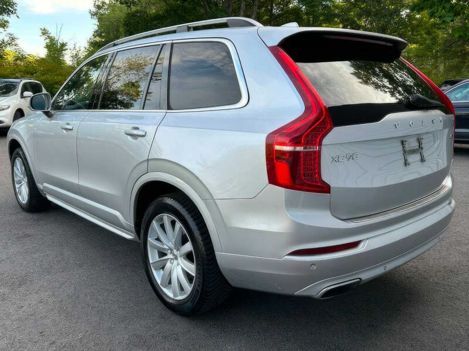 Volvo XC90      2016