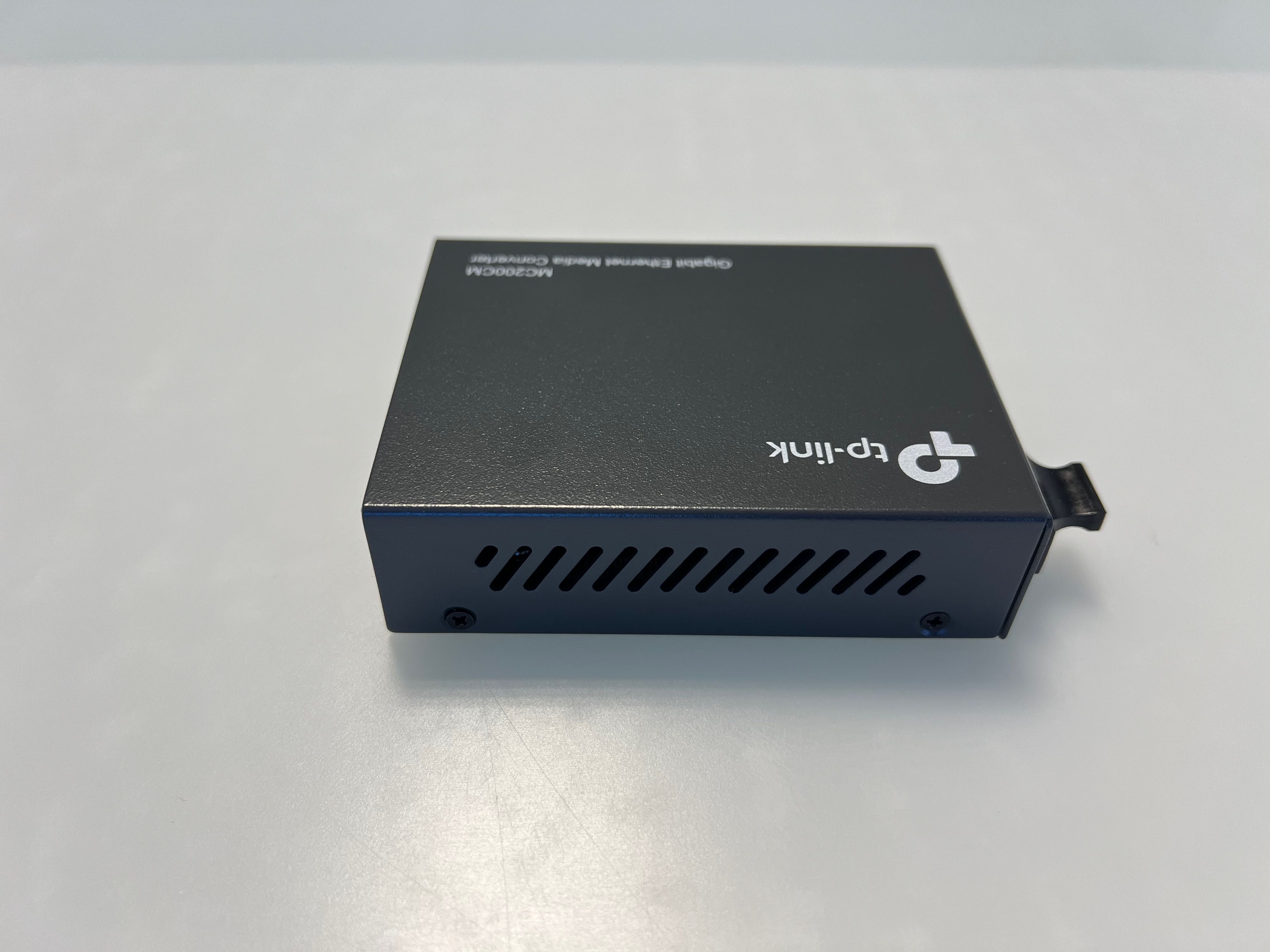 tp-link Gigabit Multi-Mode Media Converter (MC200CM)