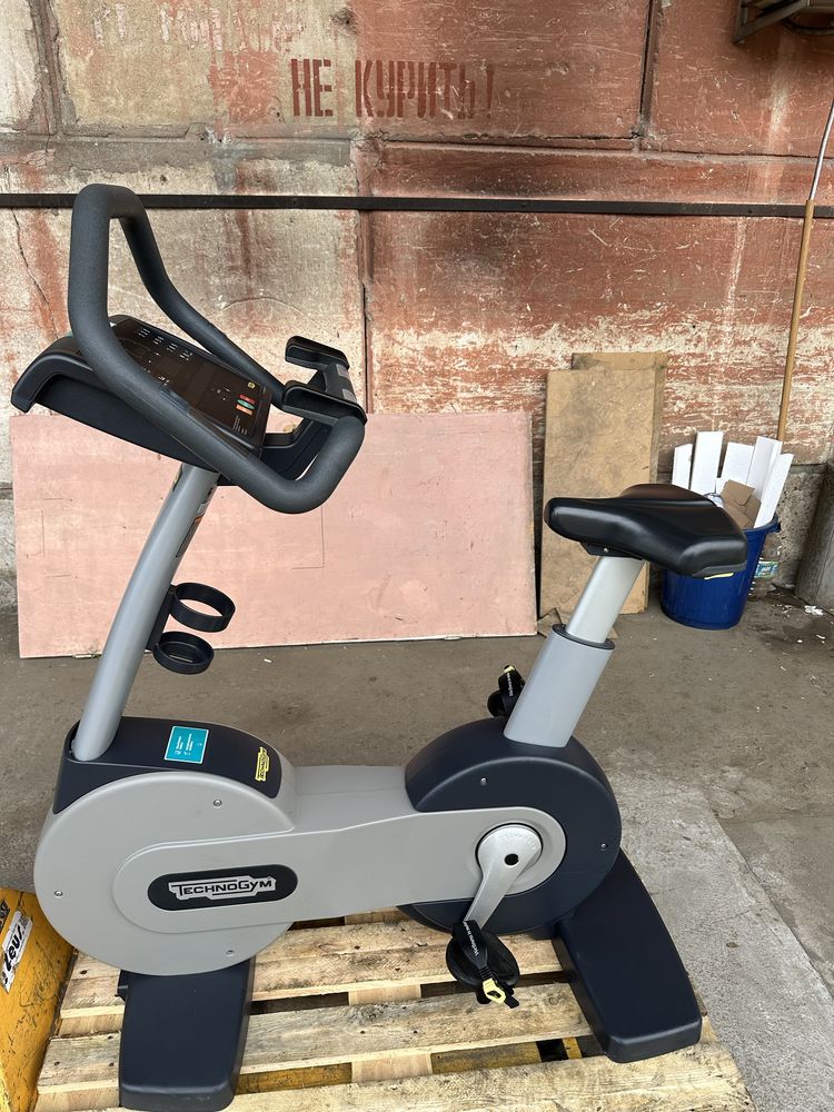 Велотренажер Technogym new bike excite 500 xp