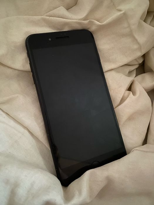 Iphone 7 plus на 128 гб з коробкою неверлок