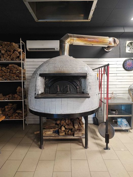 Piec do pizzy opalany drzewem