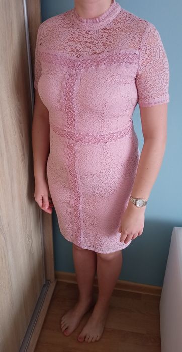 Sukienka koronkowa