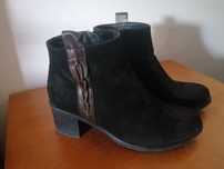 Botas pretas 38.