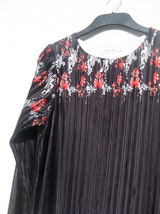 Красивое плиссированное длинно чёрное платье с цветами Linna Ling XL L