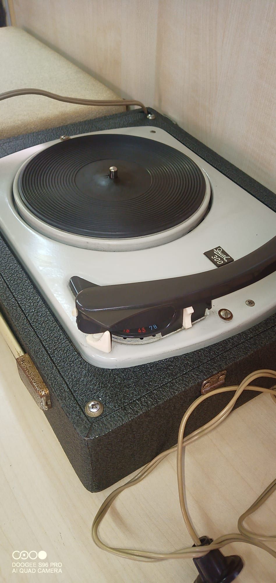 Gira discos Dual 300