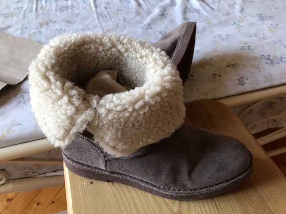 Женские сапоги , натуральные угги Clarks размер  41 .