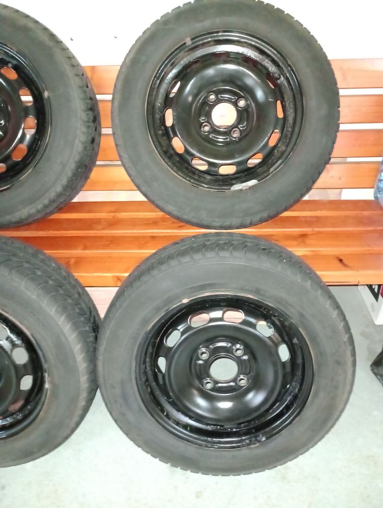 Opony zimowe 175/65R14 na stalowych felgach Ford Fiesta