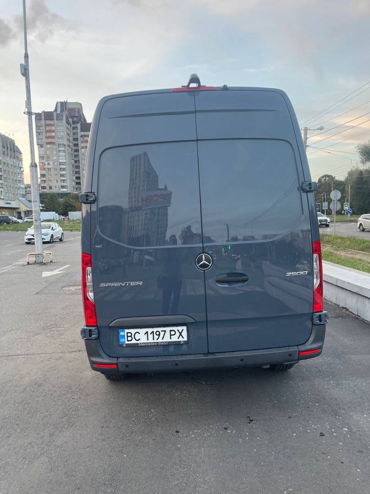 Mercedes-Benz Sprinter