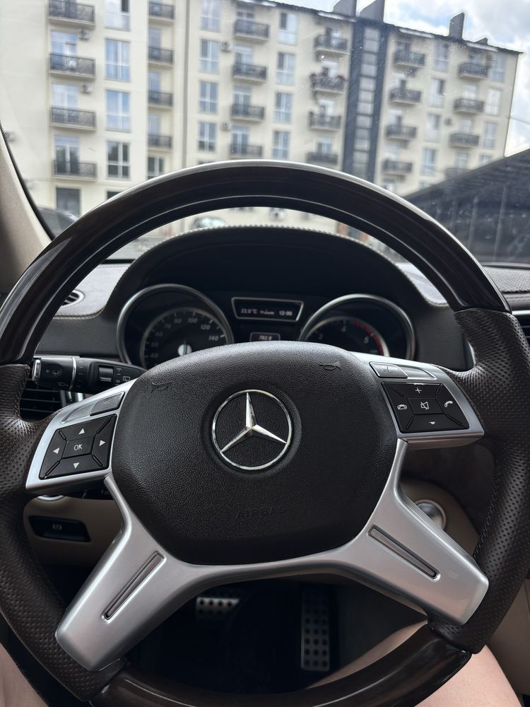 Mercedes-Benz GL350d 2013