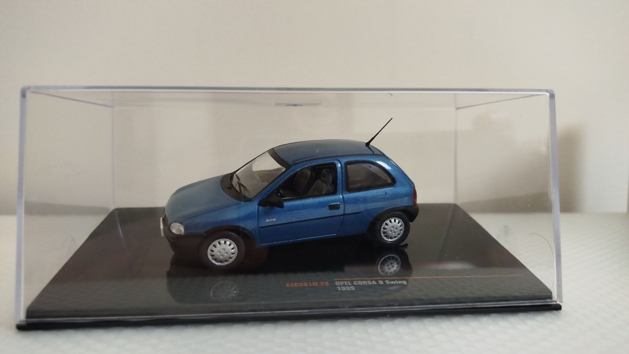 Miniatura Opel Corsa B 1/43 Nova