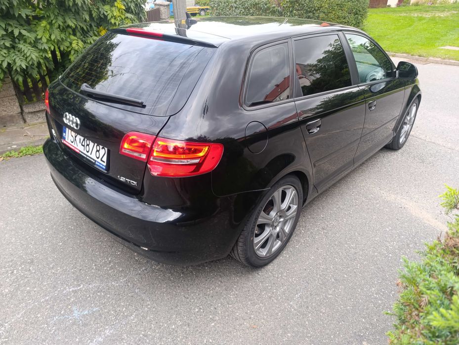 Audi A3 8P LIFT 1.9 TDI Sportback Czarna Alu Tempomat Navi PDC