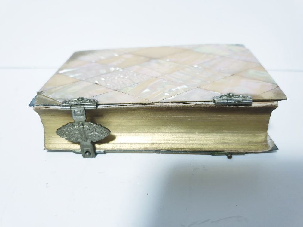Para restauro: Livro da Missa e da Confissão de 1859 - em madrepérola
