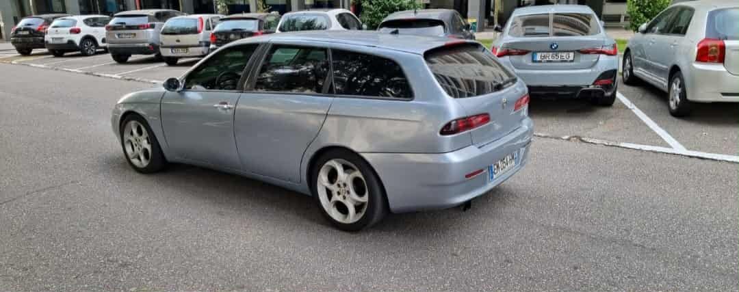 Romeu alfa 156 2.4 jtd 170 cv funciona bem
