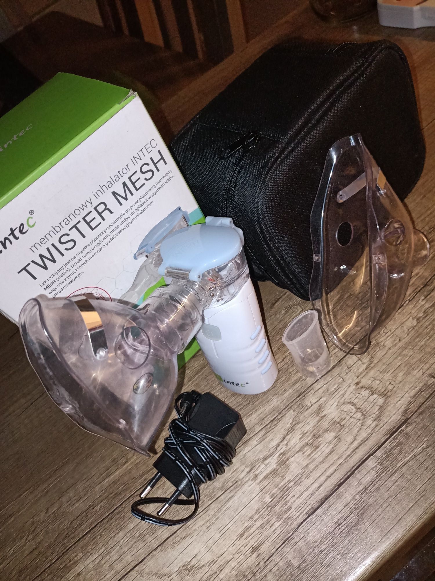 Sprzedam inhalator firmy Intec Twister MESHK wraz z zasilaczem