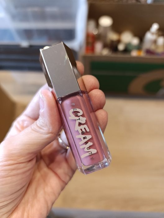 Fenty Beauty błyszczyk Cream