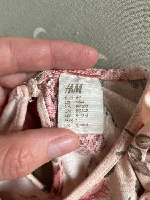 Платье для девочки  H&M 80р