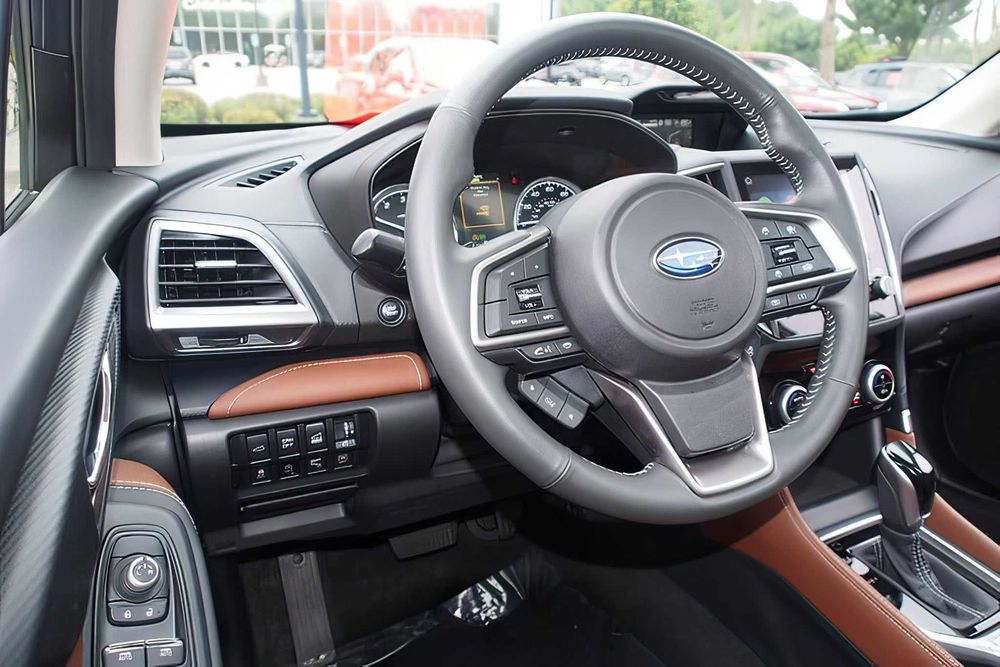 Subaru Forester      2023