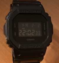 Часы CASIO G-ShockDW--5600BB-1ER в отличном состоянии